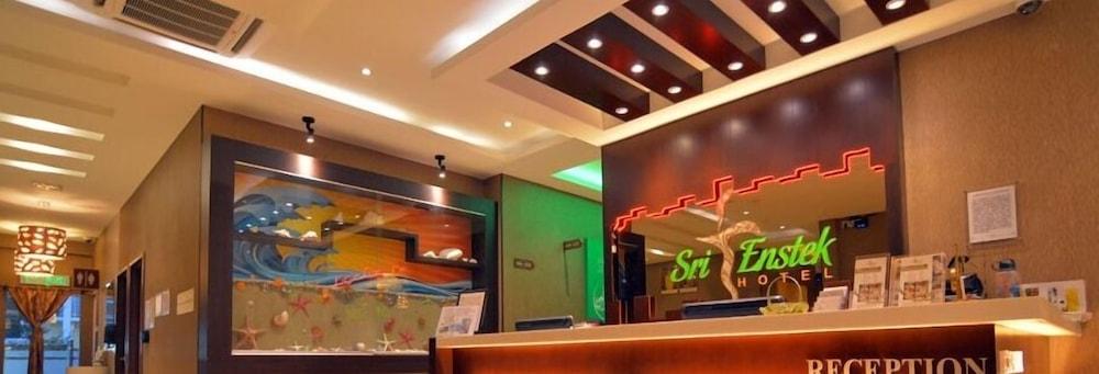 Sri Enstek Hotel Klia, Klia 2 & F1 Sepang Ngoại thất bức ảnh