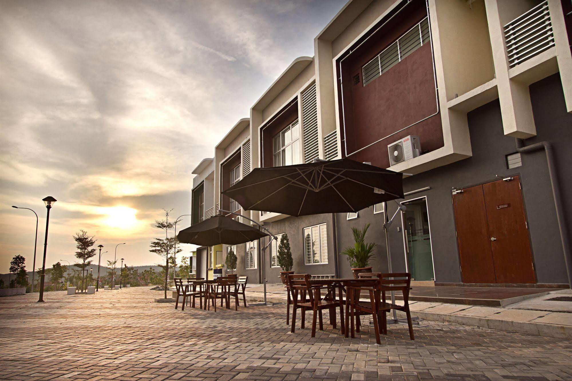 Sri Enstek Hotel Klia, Klia 2 & F1 Sepang Ngoại thất bức ảnh